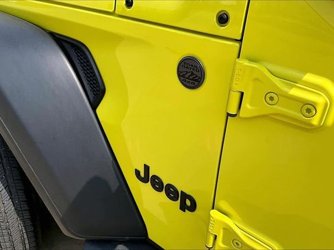 Used 2023 Jeep Wrangler Sport AWD/4WD image 32