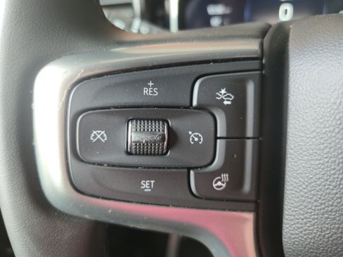 Used 2023 Chevrolet Silverado 1500 LT AWD/4WD image 15