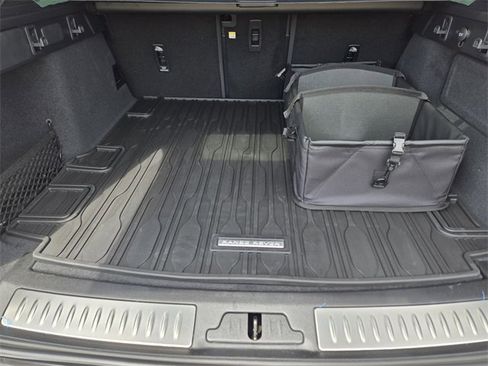 New 2026 Land Rover Range Rover Velar Dynamic SE image 20