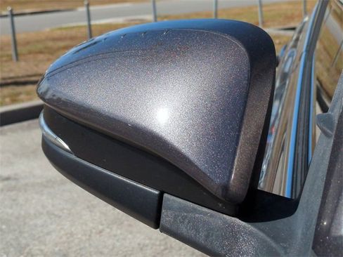 Used 2017 Toyota Highlander Limited image 12