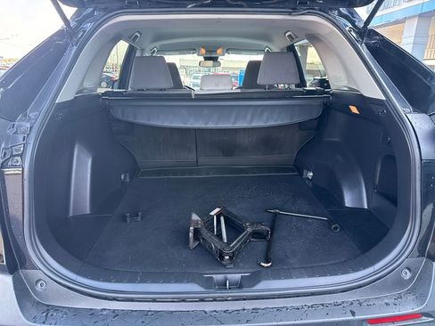 Used 2021 Toyota RAV4 XLE image 26