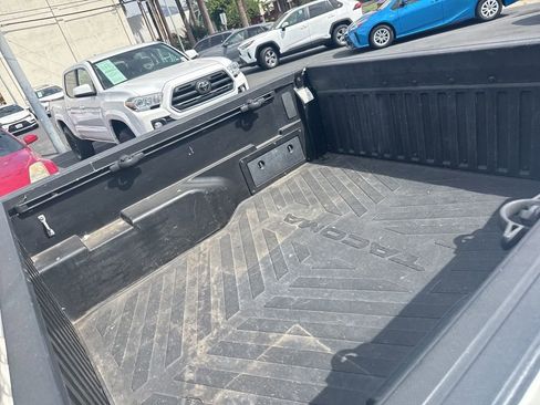 Used 2020 Toyota Tacoma SR5 image 18