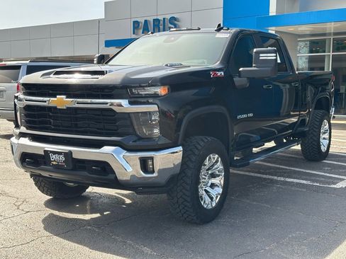 Used 2026 Chevrolet Silverado 2500 LT image 2
