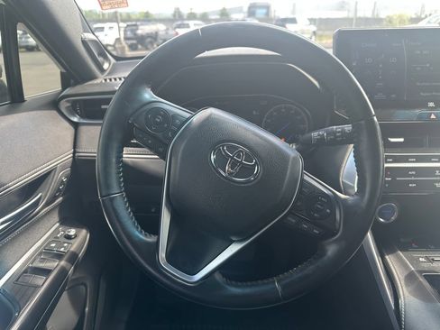 Used 2021 Toyota Venza Limited w/ Advanced Technology Package AWD/4WD image 19