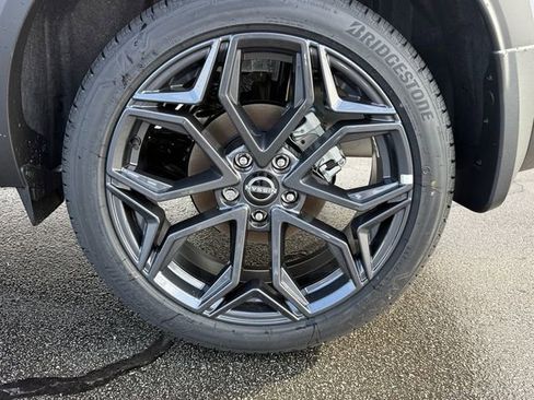 New 2026 Nissan Kicks SR w/ Illumination Package FWD image 13