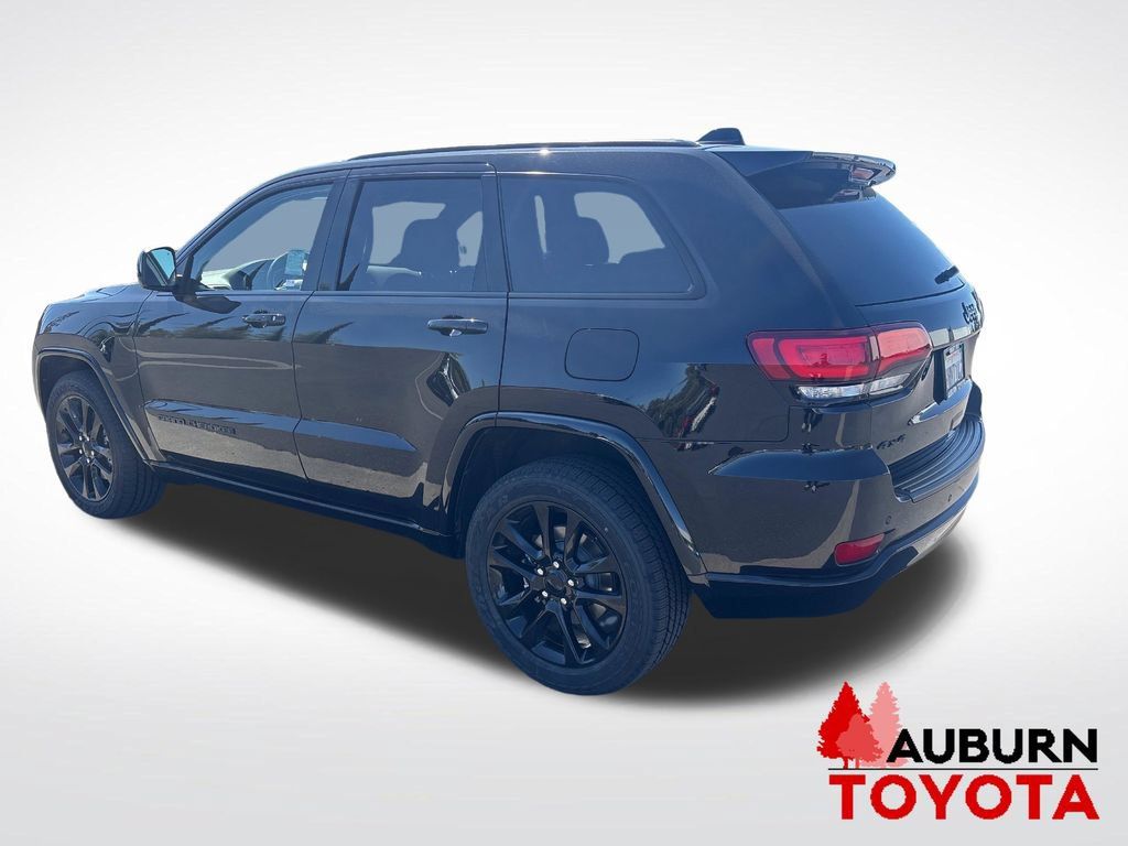 Used 2021 Jeep Grand Cherokee Laredo X AWD/4WD image 7