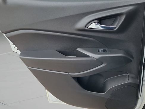 Used 2024 Chevrolet Trax LS image 13