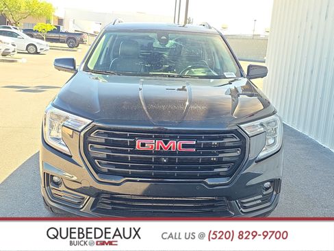 Used 2022 GMC Terrain SLT w/ Tech Package FWD image 2