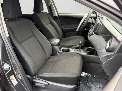 Used 2018 Toyota RAV4 LE w/ All Weather Liner Package FWD image 10
