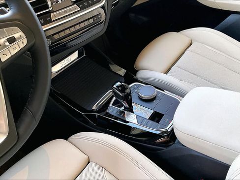 Used 2024 BMW X3 sDrive30i w/ Convenience Package image 16