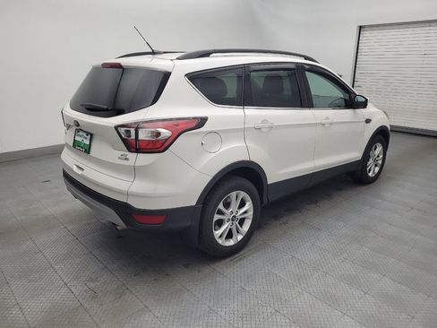 Used 2017 Ford Escape SE w/ Equipment Group 201A AWD/4WD image 10