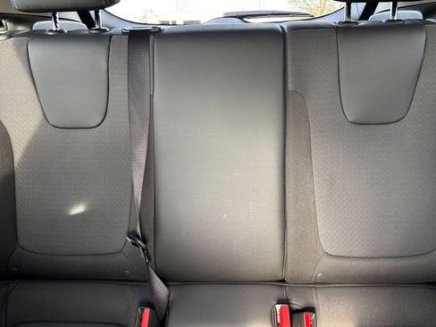 Used 2025 Buick Encore GX Preferred FWD image 38