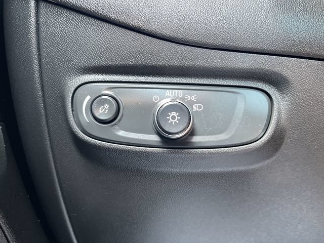 Used 2024 Chevrolet Equinox LT FWD image 17