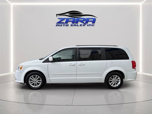 Used 2016 Dodge Grand Caravan SXT w/ Rear Park Assist Package FWD image 4