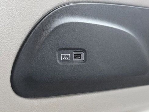 Used 2019 Chrysler Pacifica Touring-L Plus w/ Advanced Safetytec Group image 29