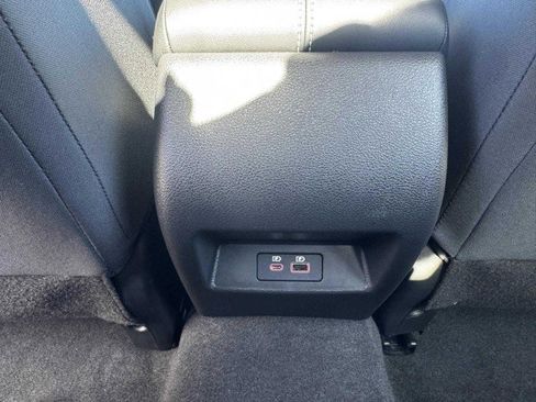 Used 2025 Nissan Altima 2.5 SV image 32