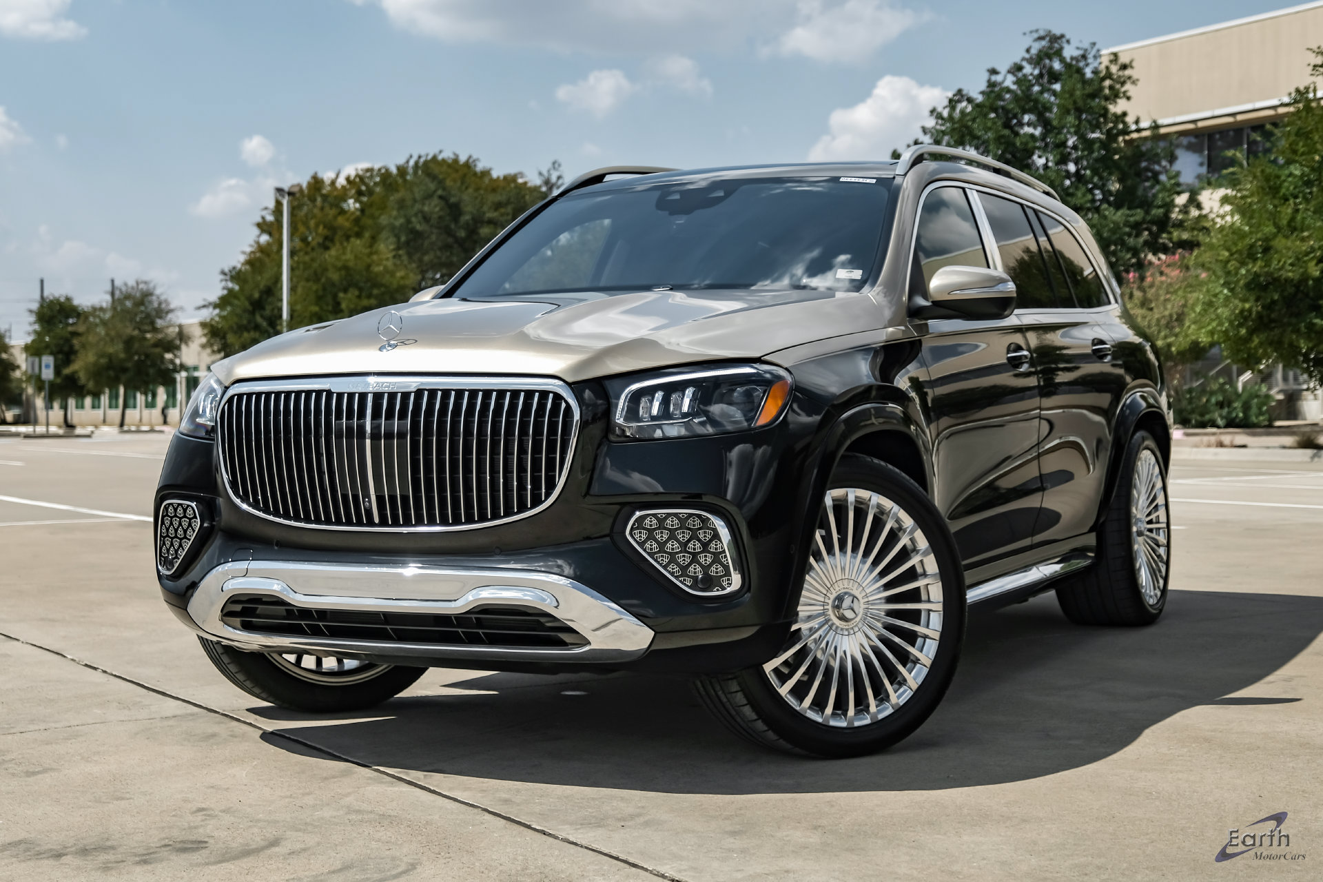 Used 2024 Mercedes-Benz Maybach GLS 600 4MATIC image 6