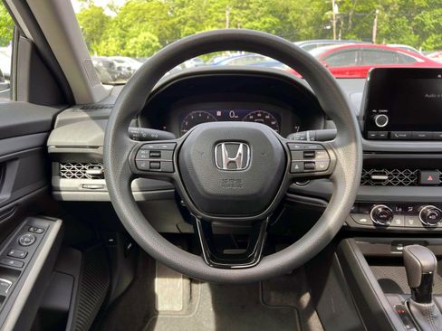 Used 2025 Honda Accord SE image 15