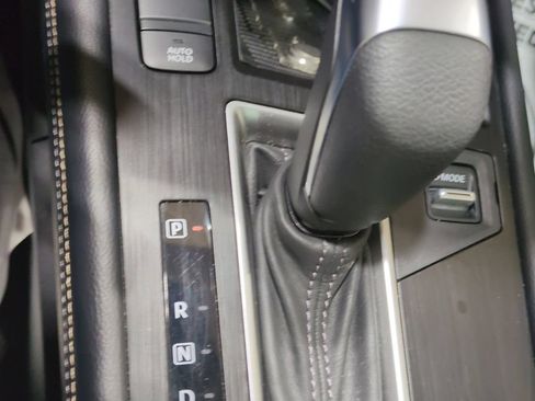 Used 2025 Nissan Kicks SV w/ SV Premium Package AWD/4WD image 19