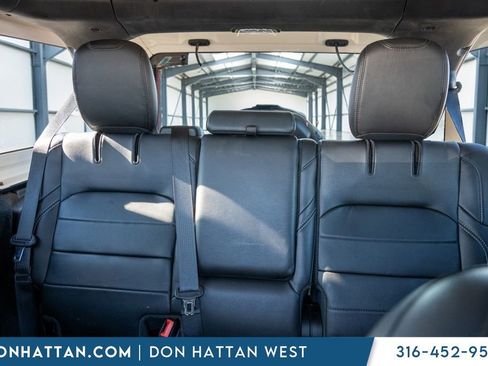 Used 2022 Jeep Wrangler Unlimited Sahara w/ Cold Weather Group image 18