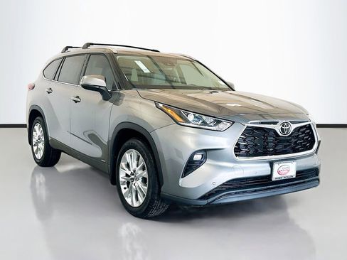 New 2026 Toyota Highlander Limited AWD/4WD image 3