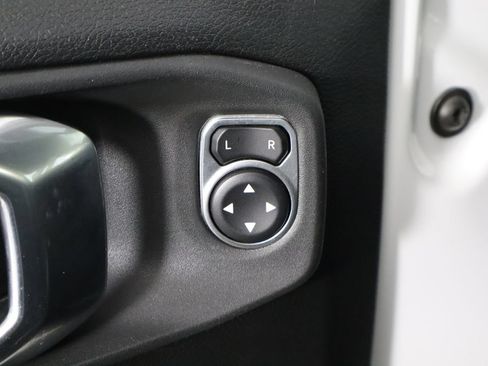 Used 2022 Jeep Wrangler Unlimited Sport AWD/4WD image 19