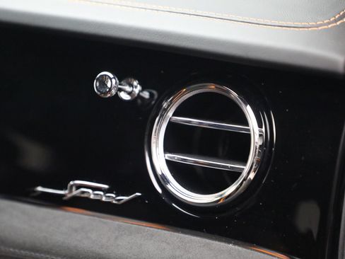 Used 2023 Bentley Bentayga Speed image 31