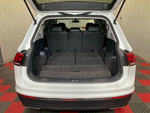 Used 2018 Volkswagen Tiguan SE w/ 3rd Row Seat Package image 14