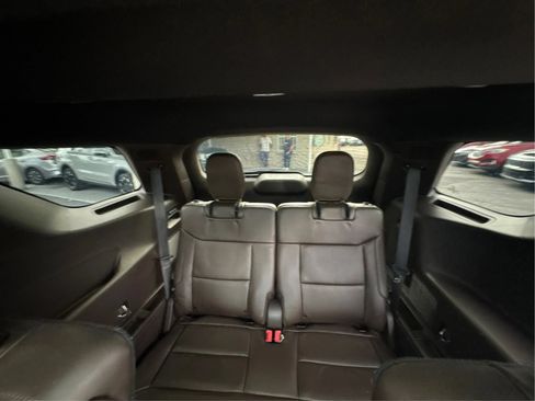 Used 2022 Ford Explorer King Ranch w/ Technology Package AWD/4WD image 28