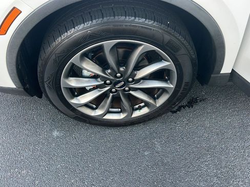 Used 2021 Lincoln Corsair AWD w/ Premium Package image 42