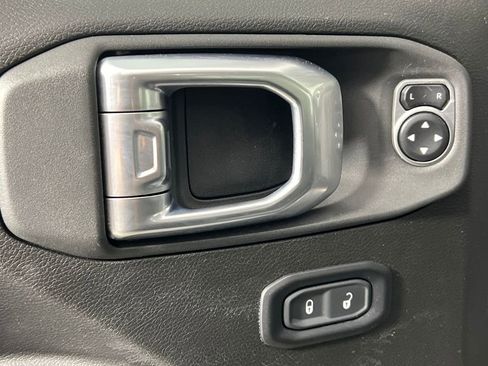 Used 2024 Jeep Wrangler Willys image 20