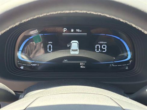 New 2026 Hyundai Venue SEL FWD image 18