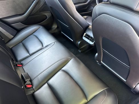 Used 2018 Tesla Model 3 Long Range RWD image 30