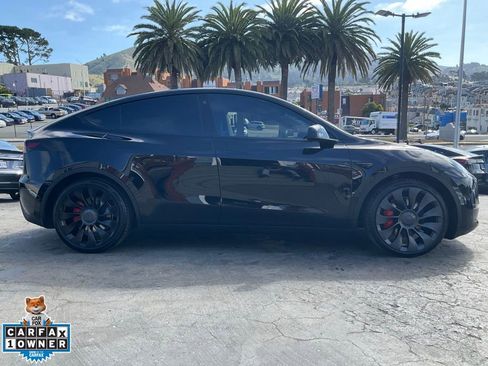 Used 2022 Tesla Model Y Performance image 3
