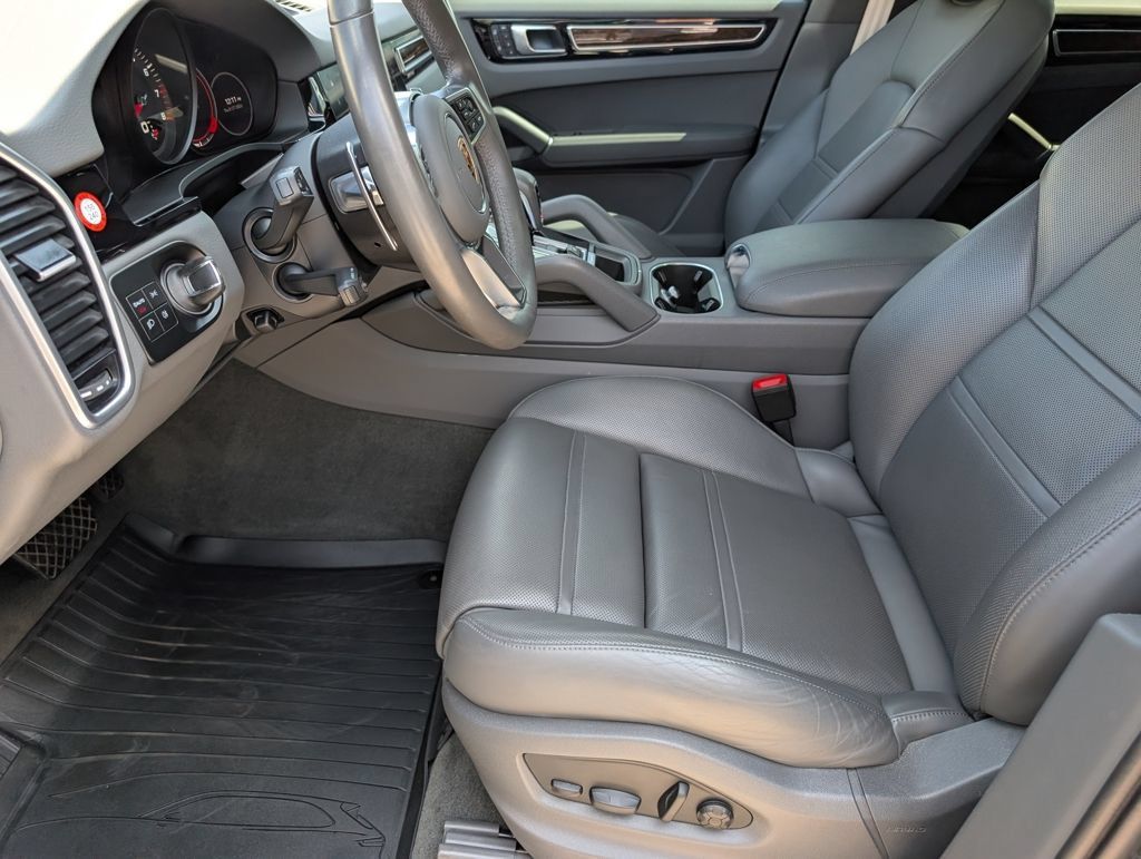 Certified 2022 Porsche Cayenne Coupe AWD/4WD image 21