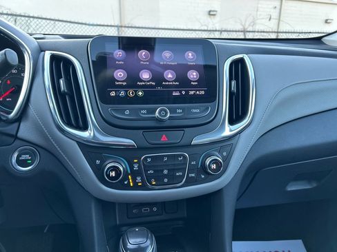 Used 2020 Chevrolet Equinox Premier image 32