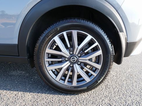 Used 2021 Nissan Kicks SV image 13