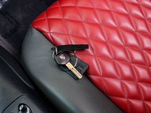 Used 2000 Porsche 911 Cabriolet image 22