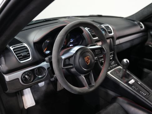 Used 2016 Porsche Cayman GT4 image 31