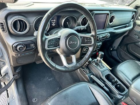 Used 2023 Jeep Wrangler Unlimited Sahara w/ Cold Weather Group AWD/4WD image 10
