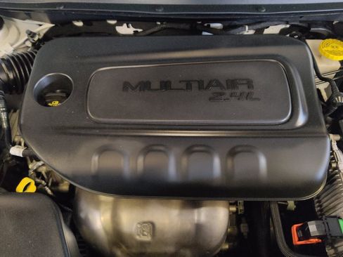 Used 2019 Jeep Cherokee Latitude w/ Popular Appearance Group FWD image 30