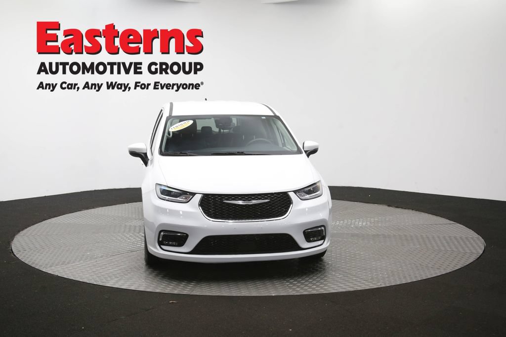 Used 2023 Chrysler Pacifica Touring-L FWD image 54