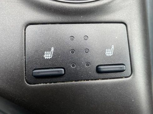 Used 2022 Toyota Camry SE image 13