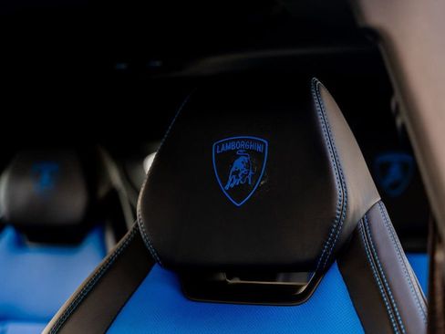 Used 2020 Lamborghini Urus image 36