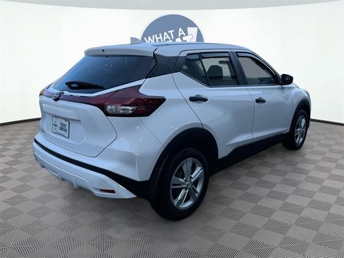 Certified 2023 Nissan Kicks S image 7