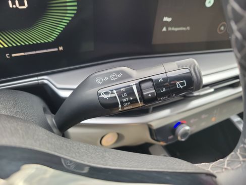 Certified 2025 Kia Sorento EX w/ Panoramic Sunroof Package image 31