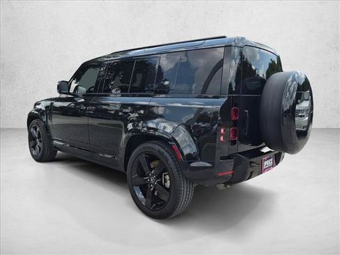 Used 2023 Land Rover Defender 110 X-Dynamic SE AWD/4WD image 8