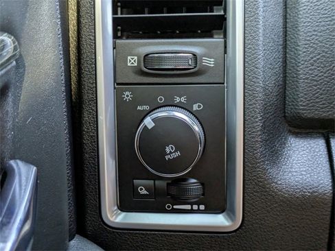 Used 2018 RAM 2500 Limited image 26