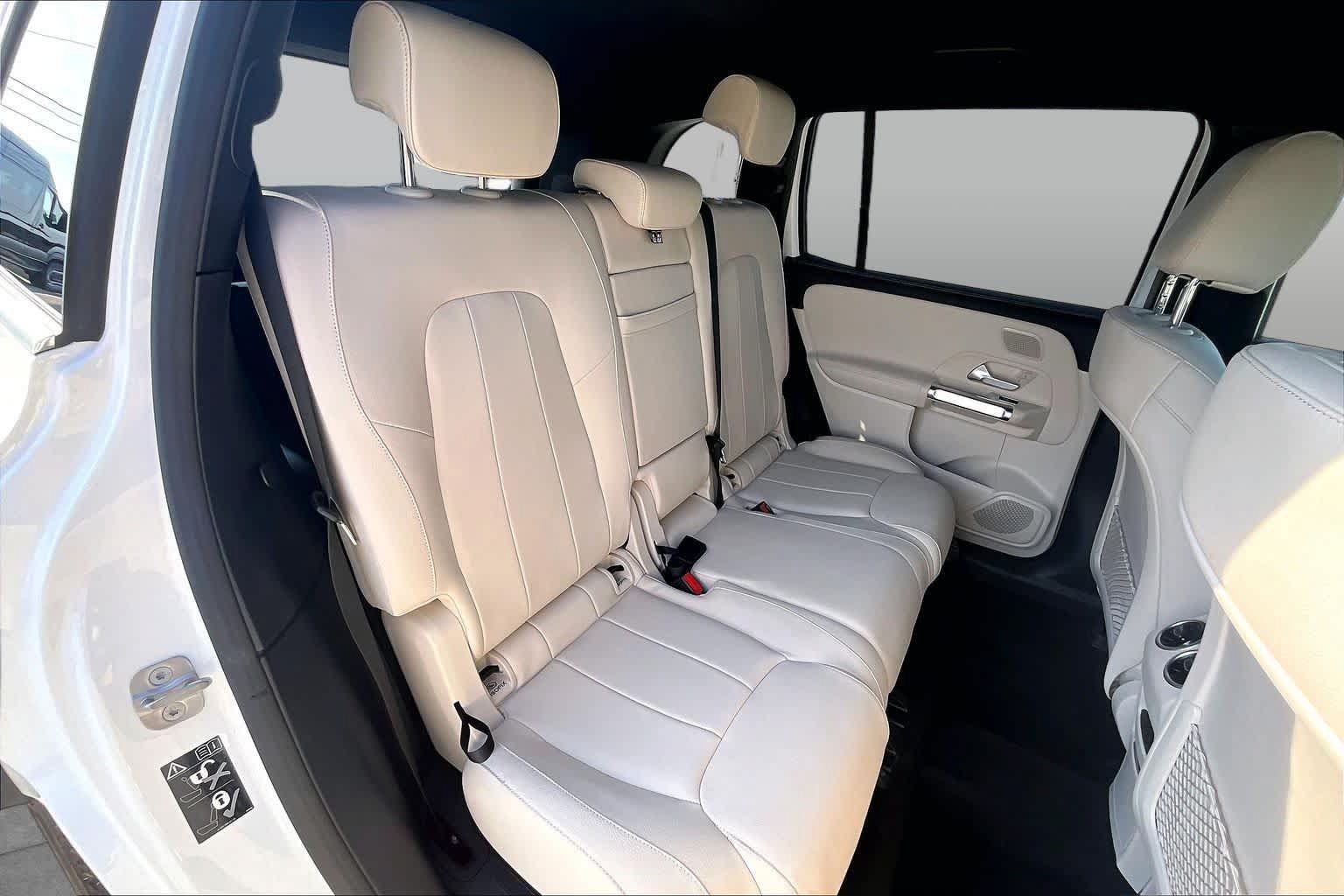 Used 2024 Mercedes-Benz EQB 250+ image 17