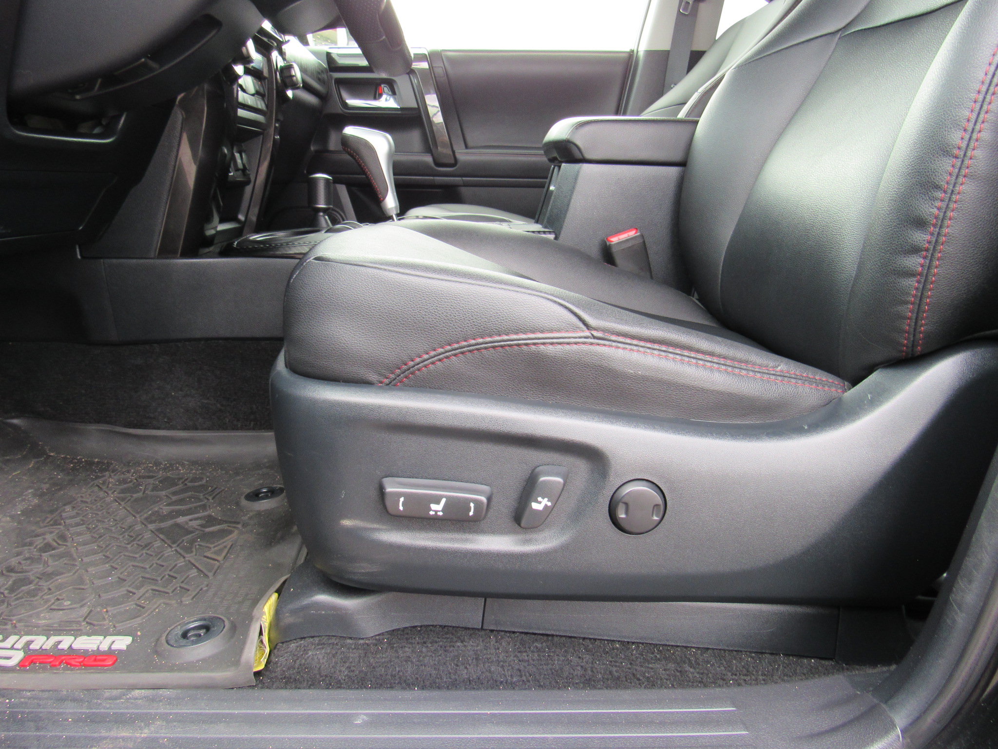 Used 2024 Toyota 4Runner TRD Pro AWD/4WD image 15